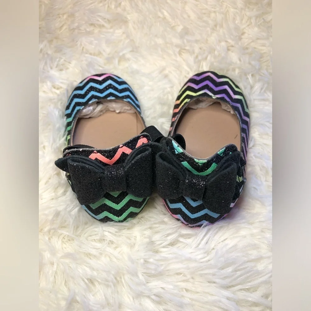 Monkey Feet Multicolor Chevron Kids Slippers with Bow NWOT 18-24M